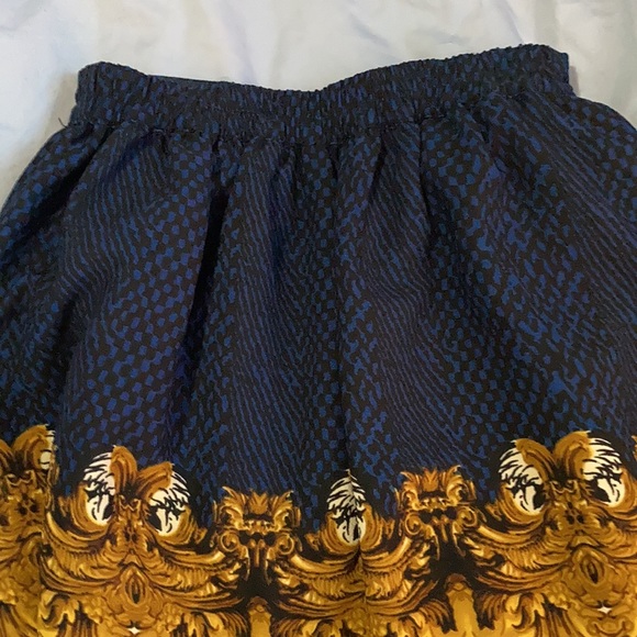 Skirt - Picture 2 of 4